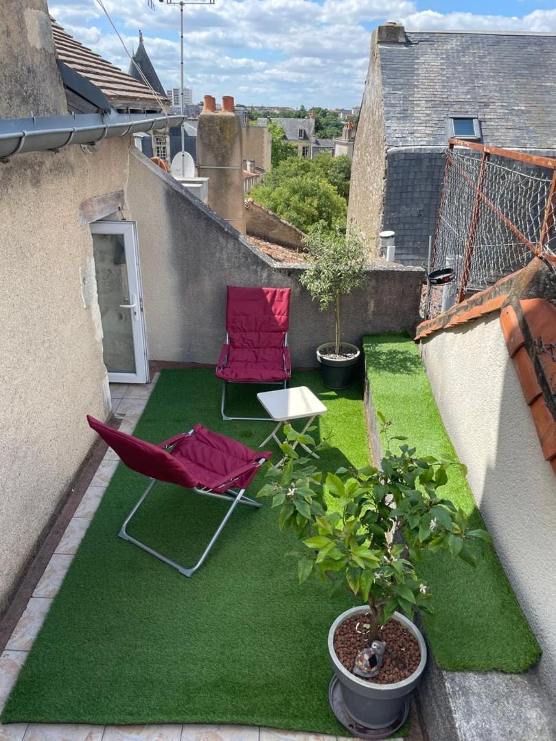 So British ! Appart Atypique Et Sa Petite Terrasse Poitiers Exteriör bild